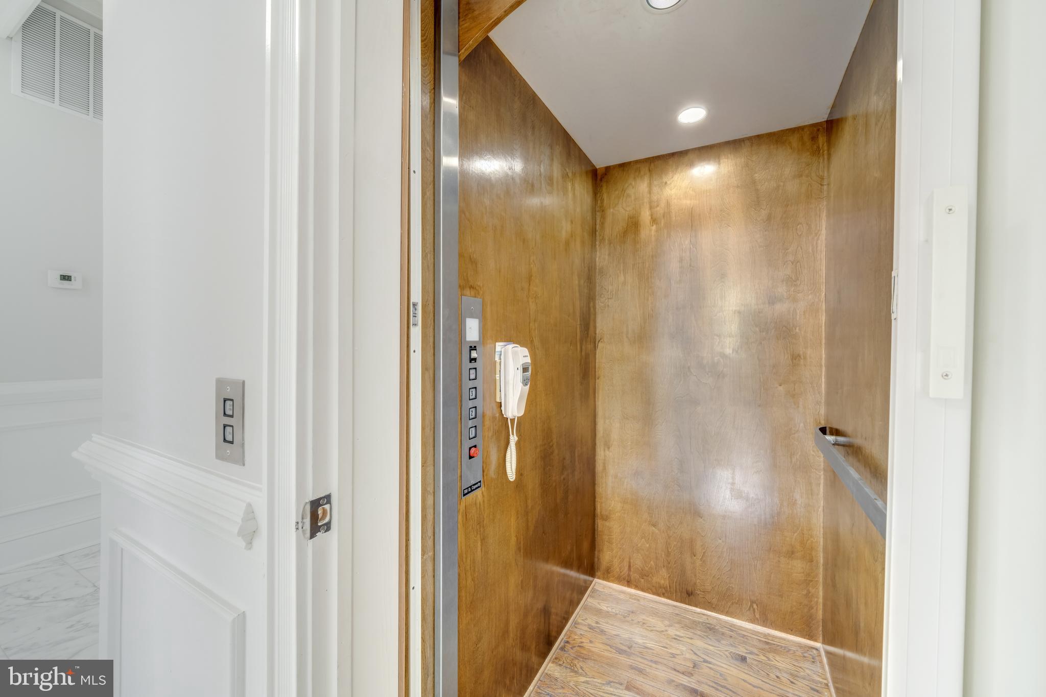 1111 TOWLSTON RD