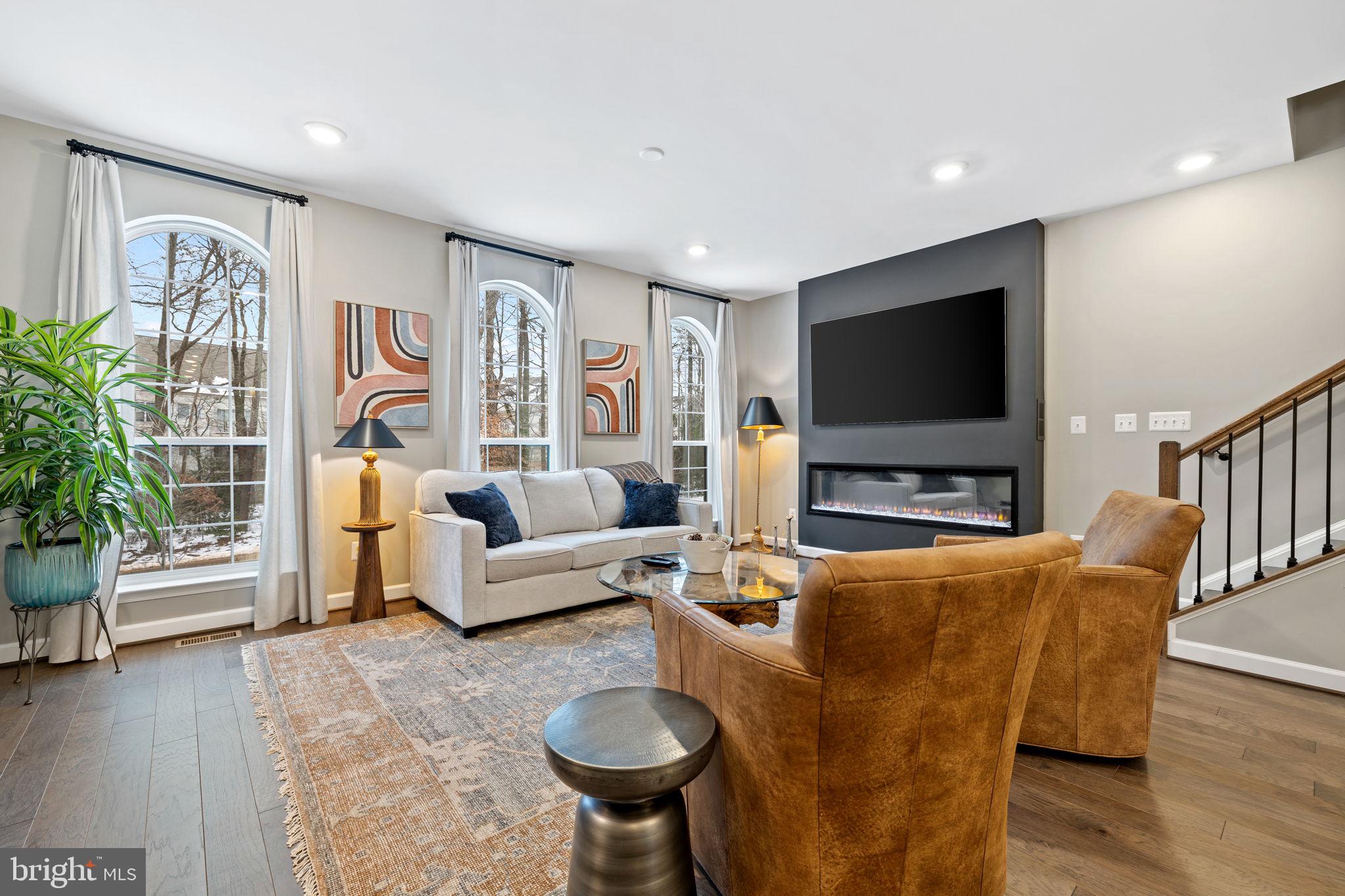 4386 Fair Lakes Ct