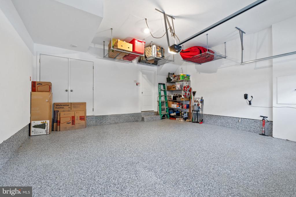 4386 Fair Lakes Ct