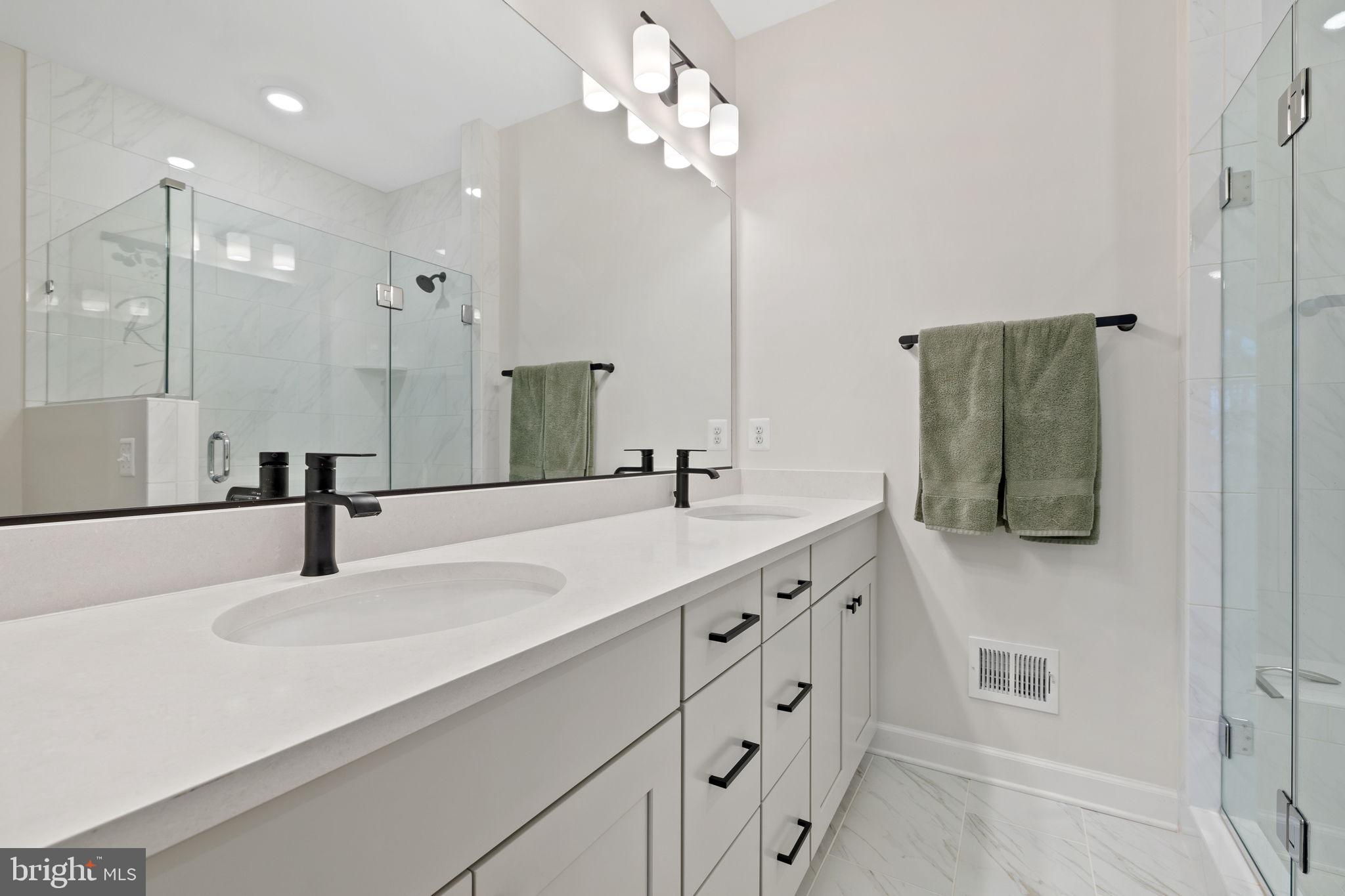 4386 Fair Lakes Ct