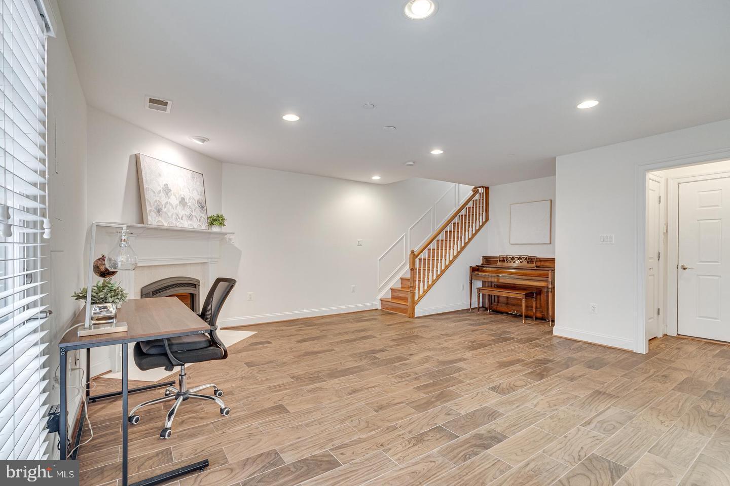 7008 EASTERN RED CEDAR LN