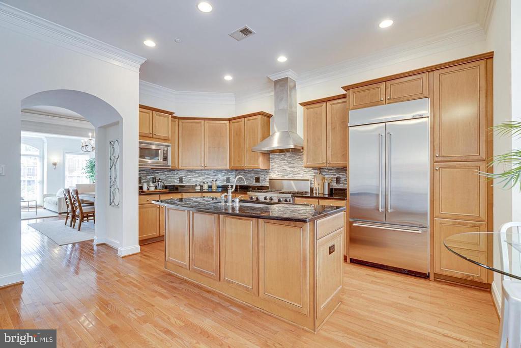 7008 EASTERN RED CEDAR LN