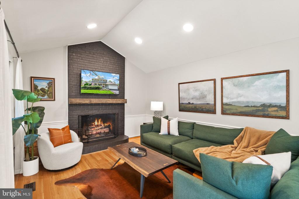 3303 Flintwood Ct
