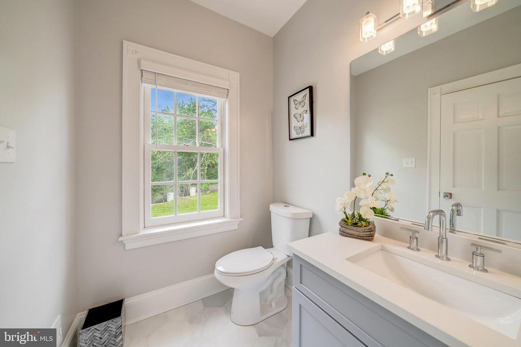 1111 TOWLSTON ROAD