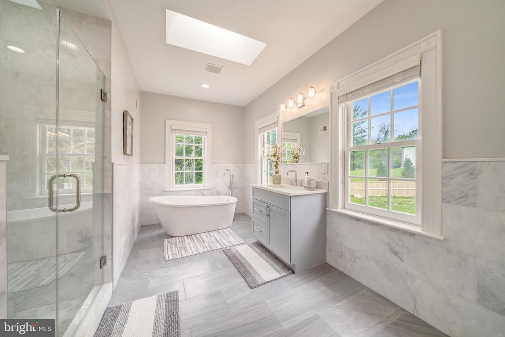 1111 TOWLSTON ROAD