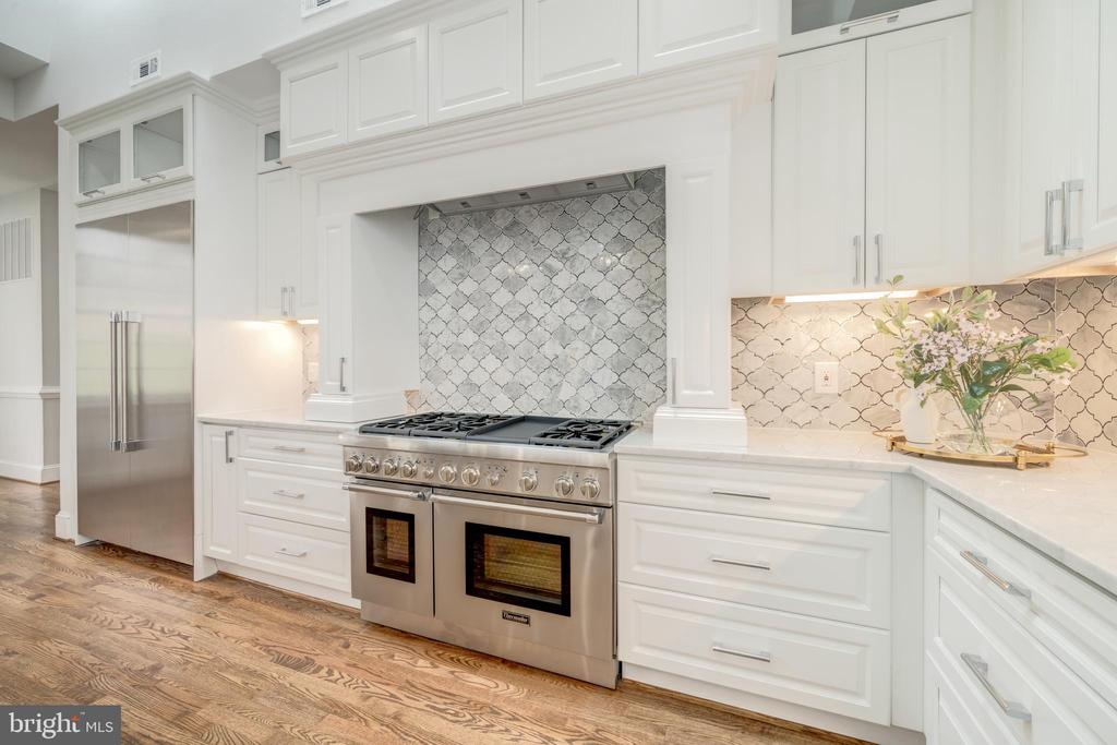 1111 TOWLSTON ROAD