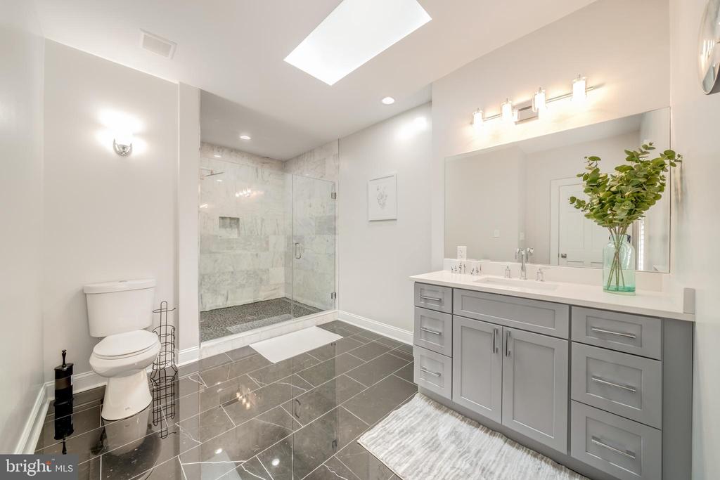 1111 TOWLSTON ROAD