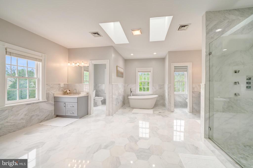 1111 TOWLSTON ROAD