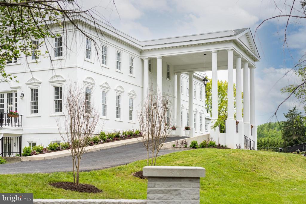 1111 TOWLSTON ROAD