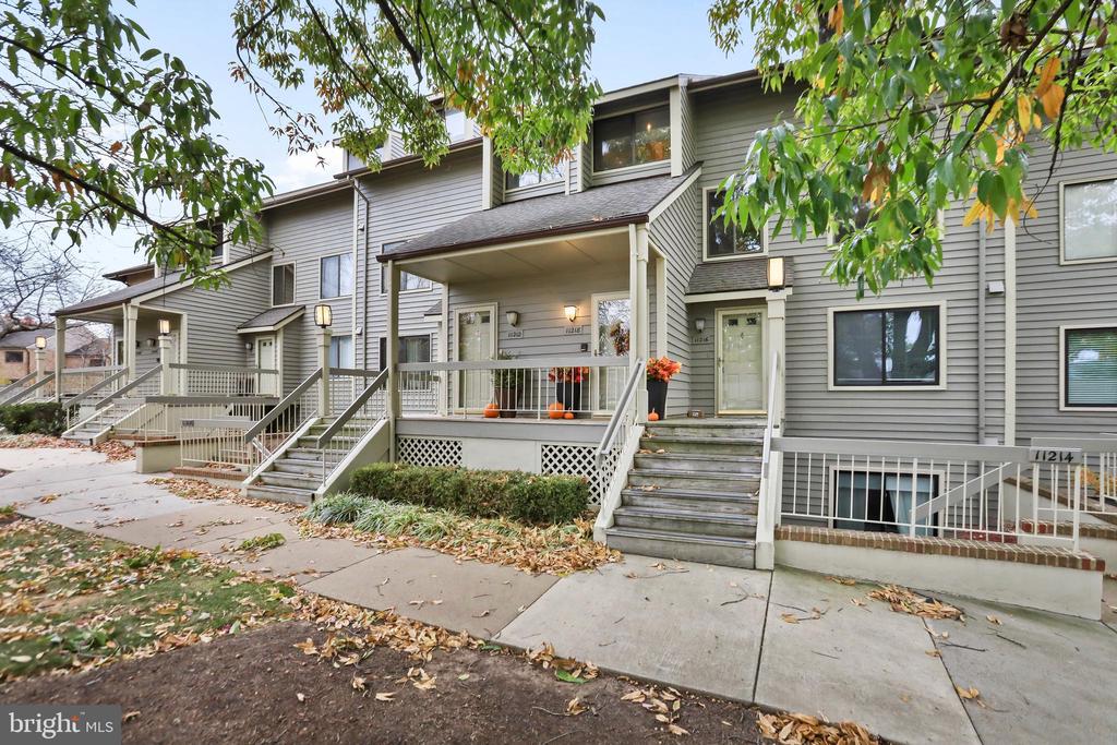 11218 HARBOR COURT
