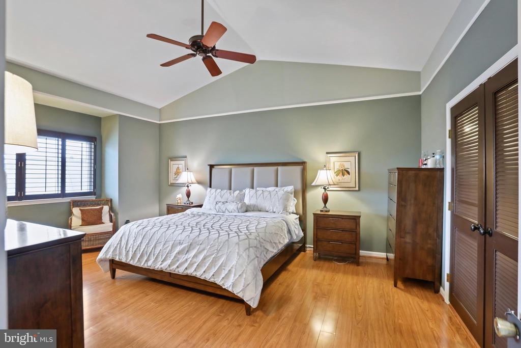11218 HARBOR COURT