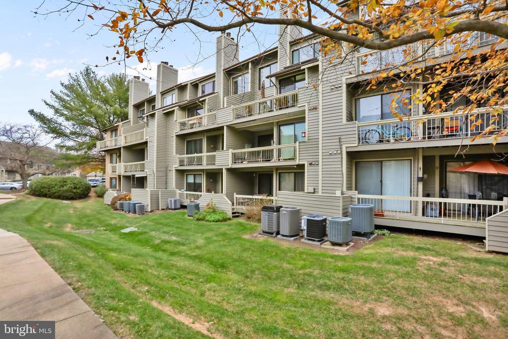 11218 HARBOR COURT