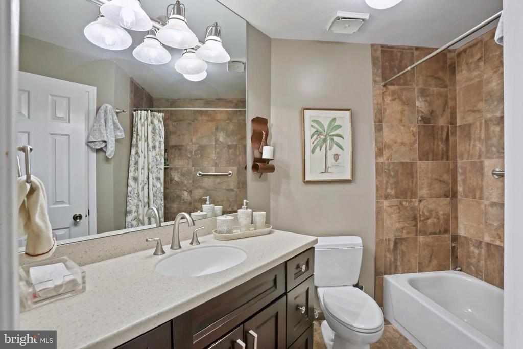11218 HARBOR COURT