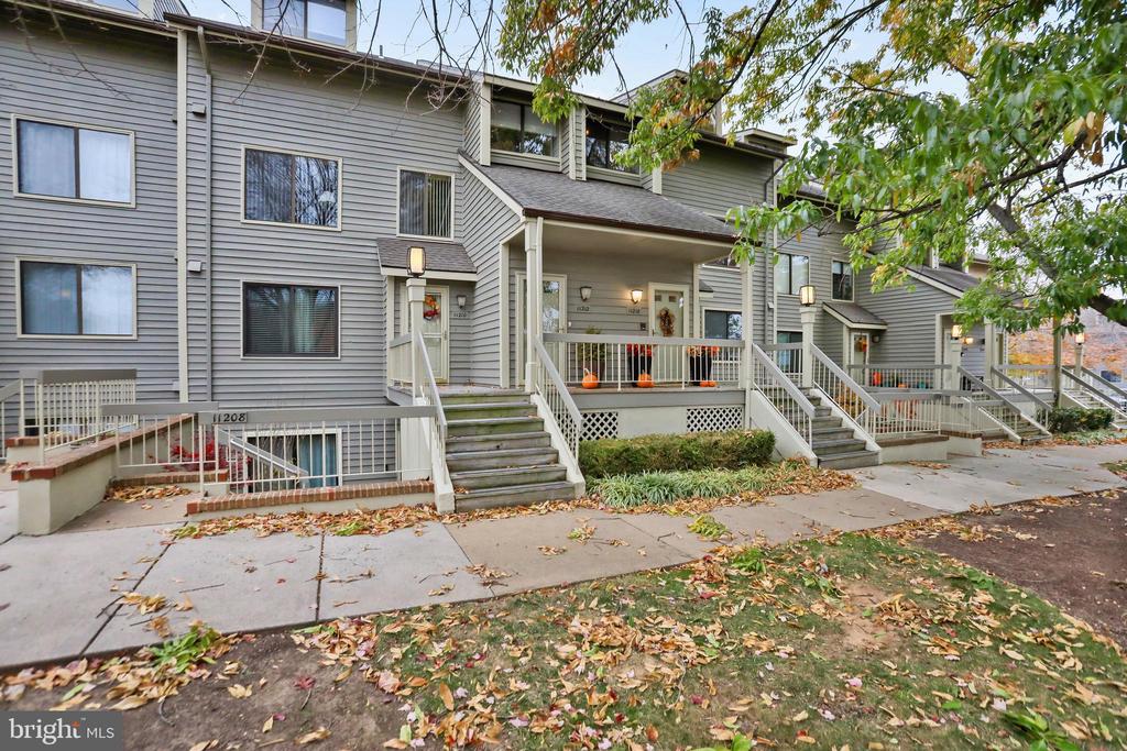 11218 HARBOR COURT