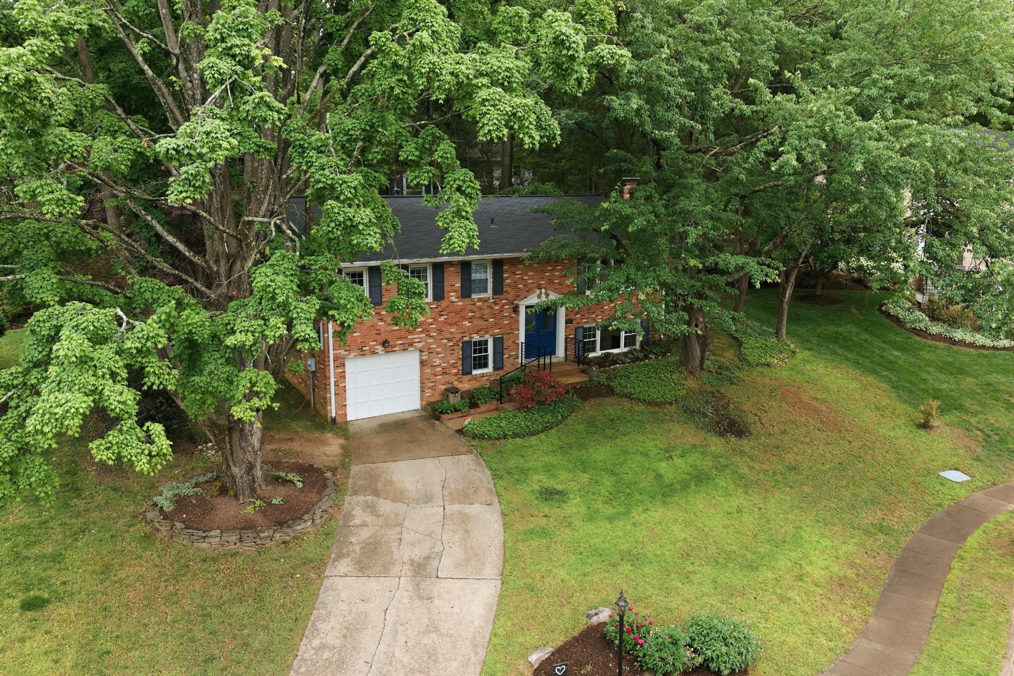 9523 ROCKPORT ROAD
