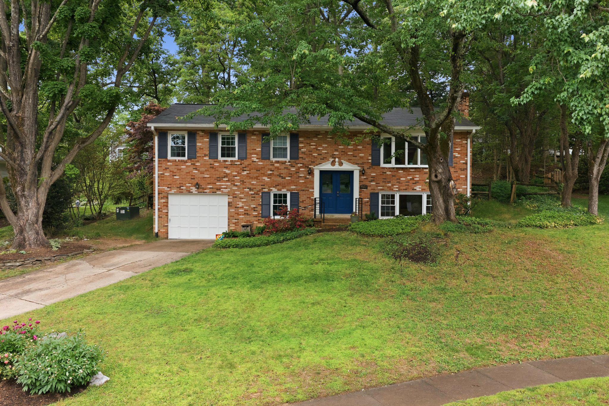 9523 ROCKPORT ROAD