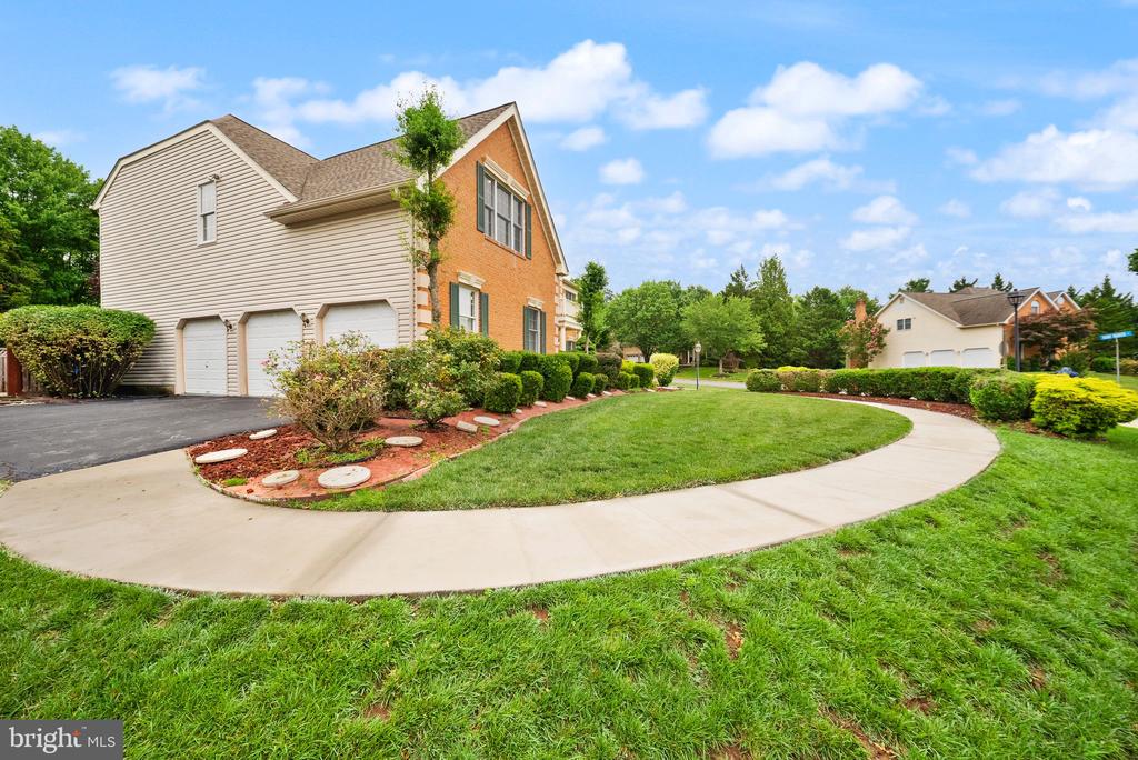 12754 ALDER WOODS DRIVE