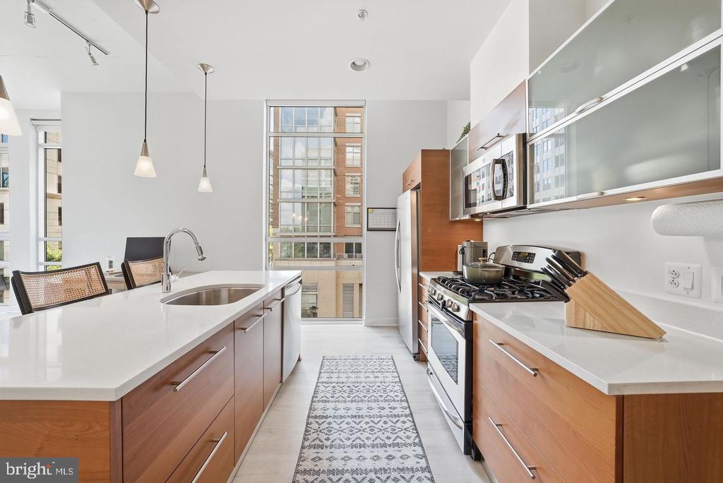 12025 NEW DOMINION PARKWAY Unit: 313