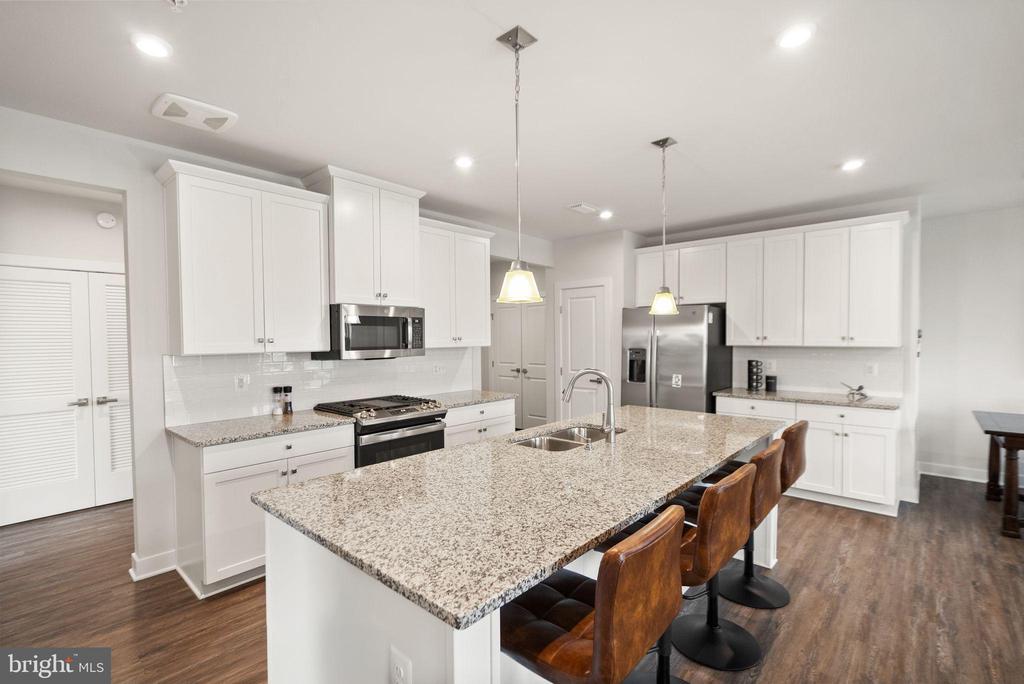 46320 MT MILSTEAD TERRACE 301