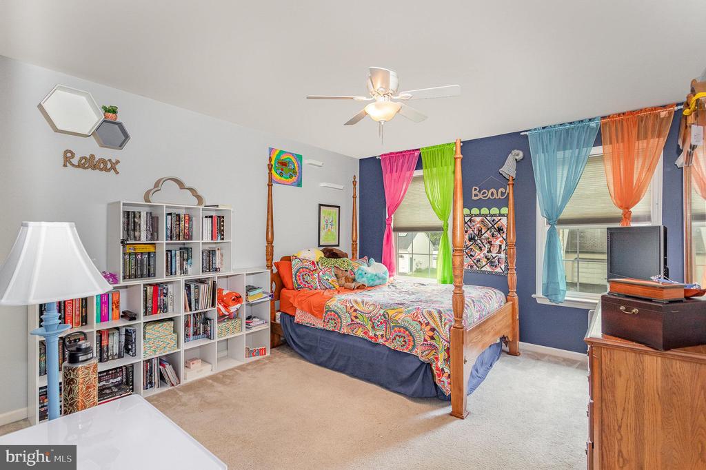 714 Veronica Ln
