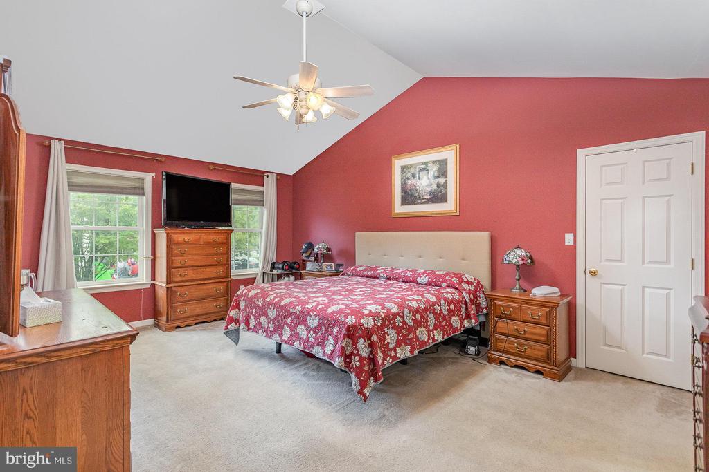 714 Veronica Ln