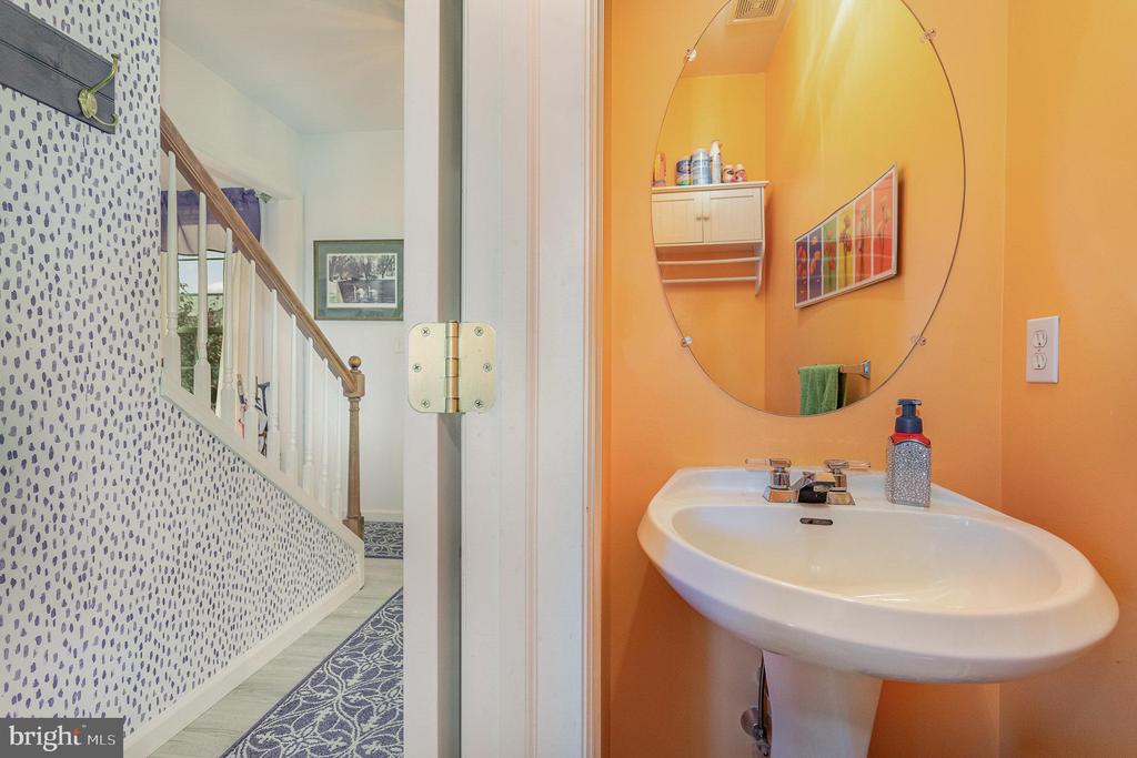 714 Veronica Ln