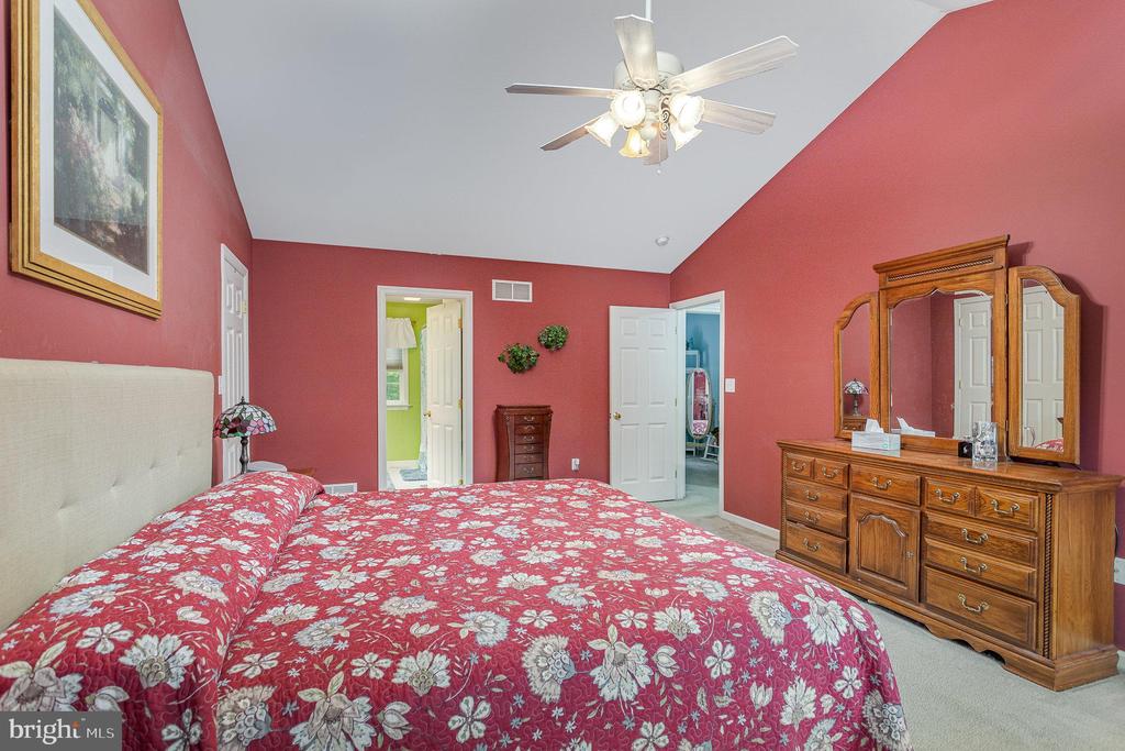 714 Veronica Ln