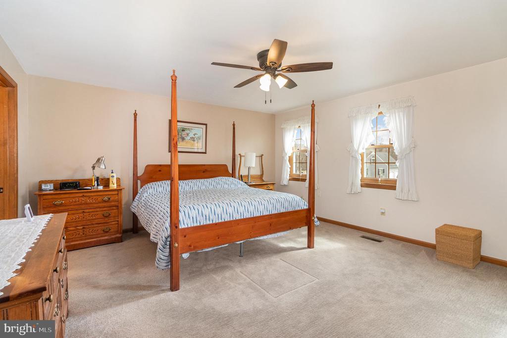 110 E Yellow Breeches Rd