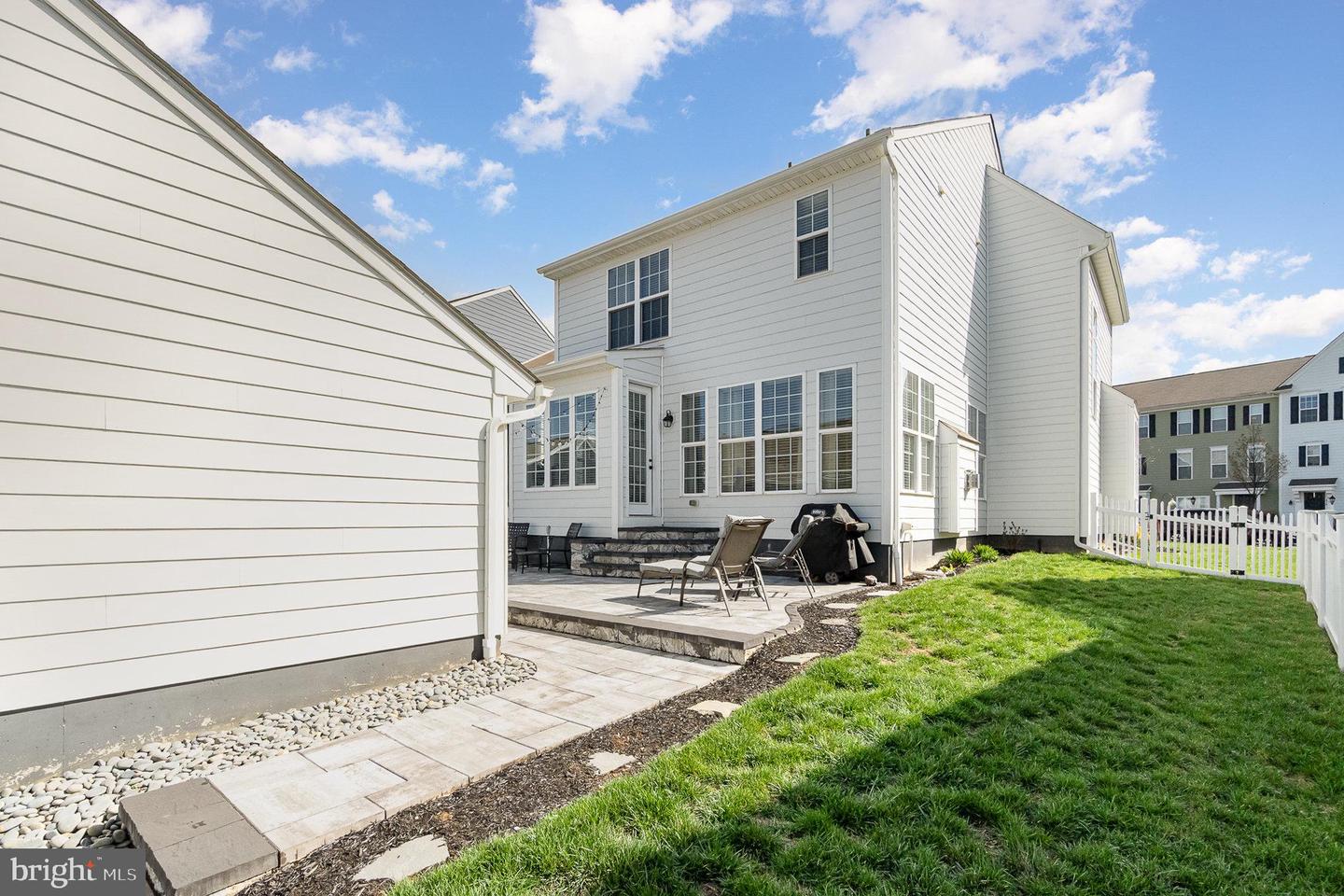 419 Old Farm Ln