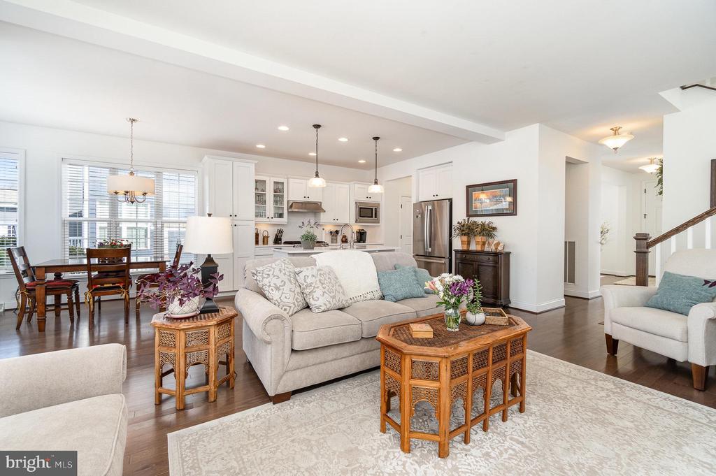 419 Old Farm Ln