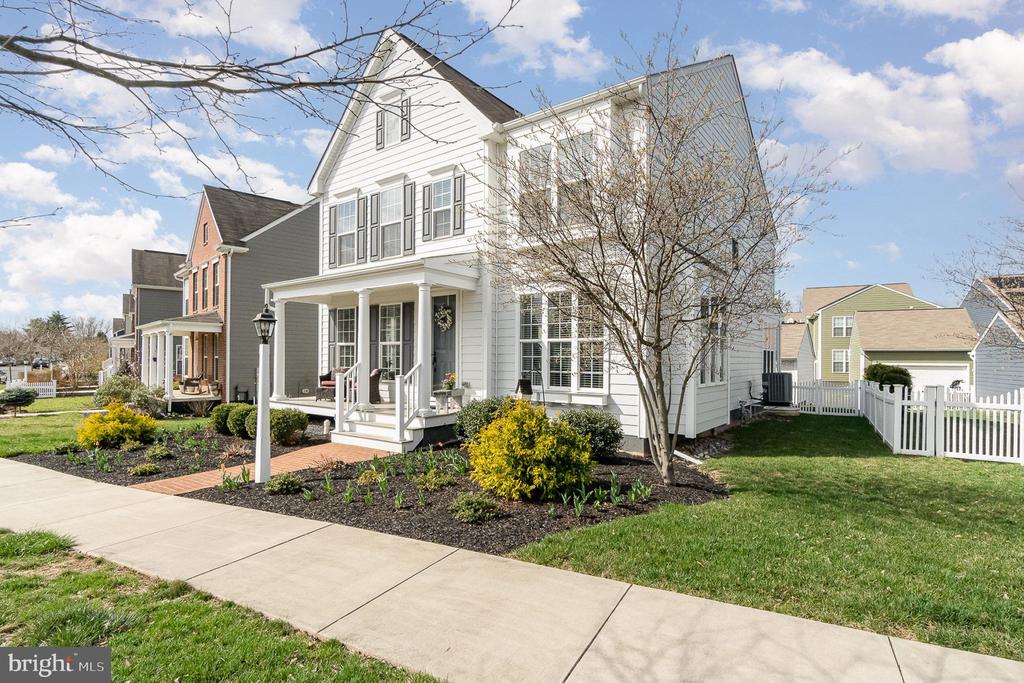 419 Old Farm Ln