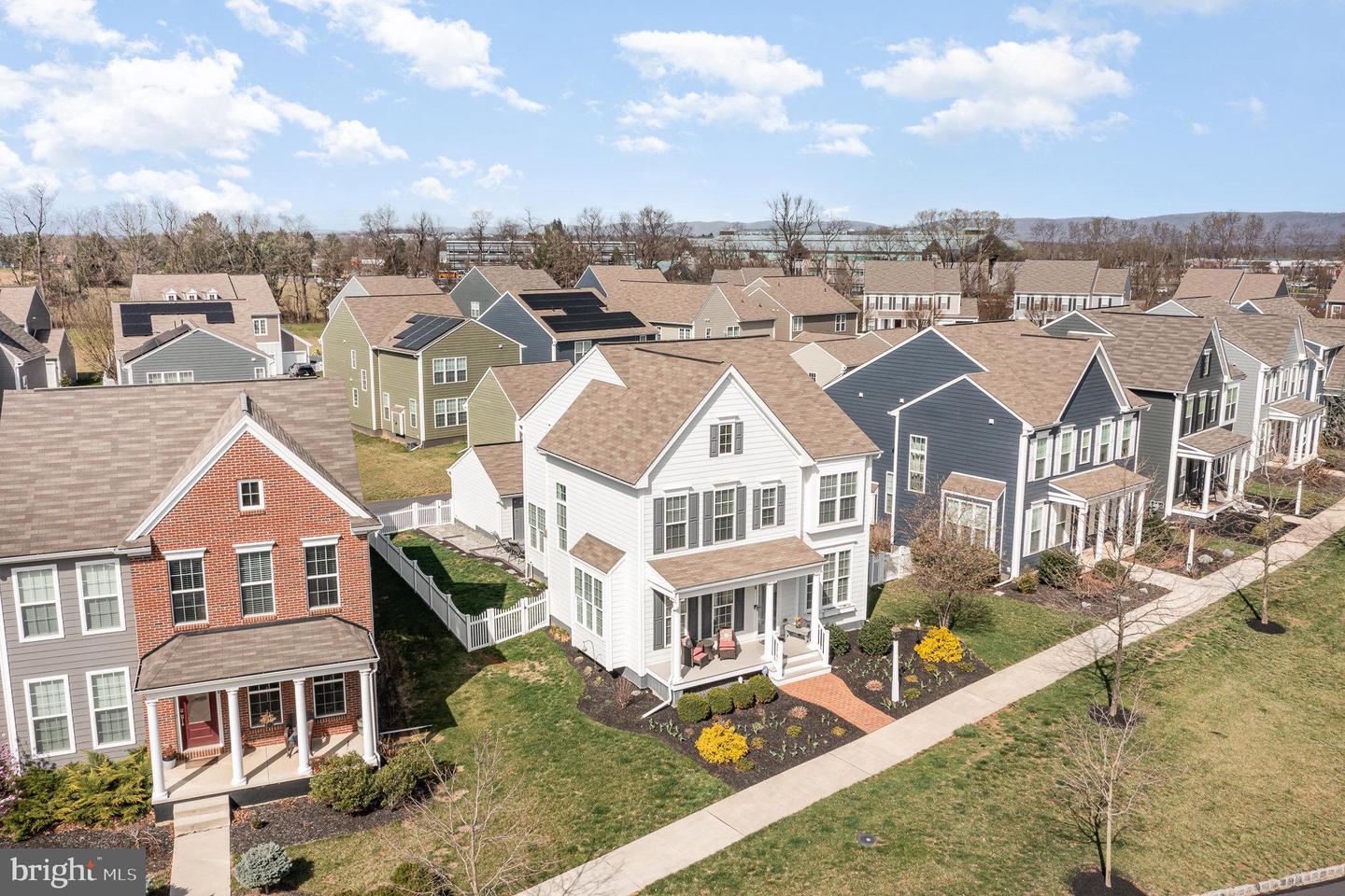 419 Old Farm Ln