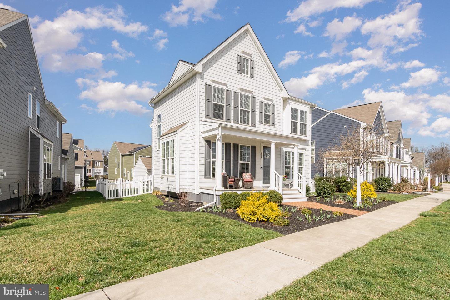 419 Old Farm Ln