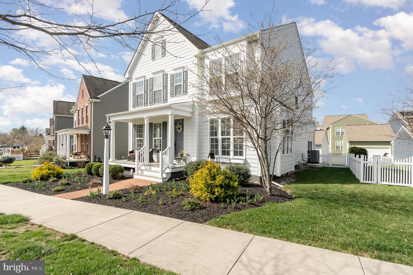 419 Old Farm Ln
