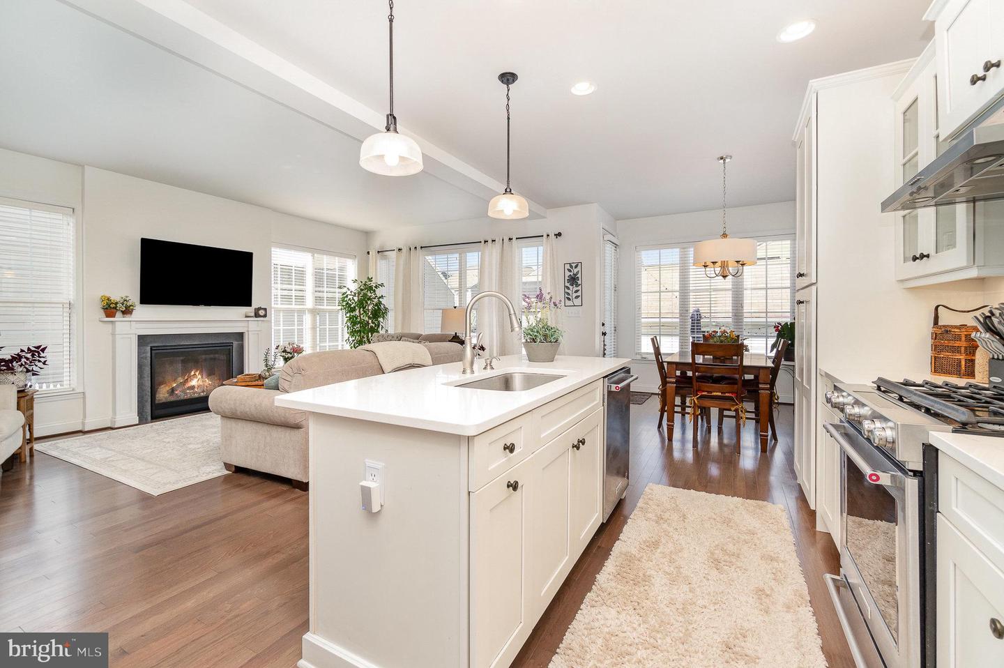 419 Old Farm Ln