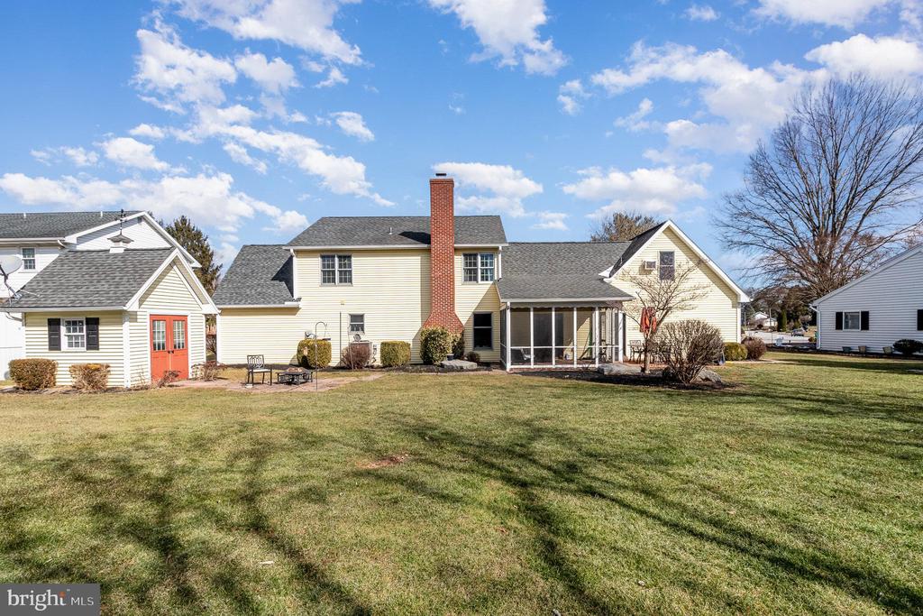 815 WELLINGTON DR