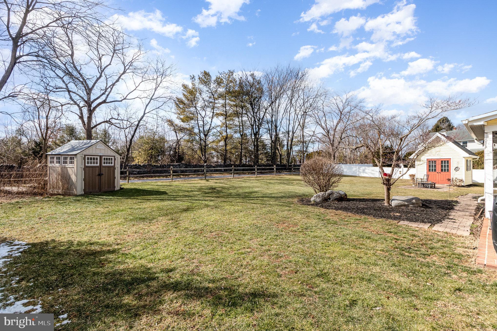 815 WELLINGTON DR