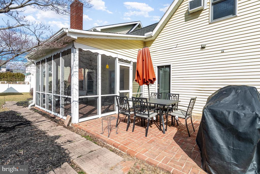 815 WELLINGTON DR