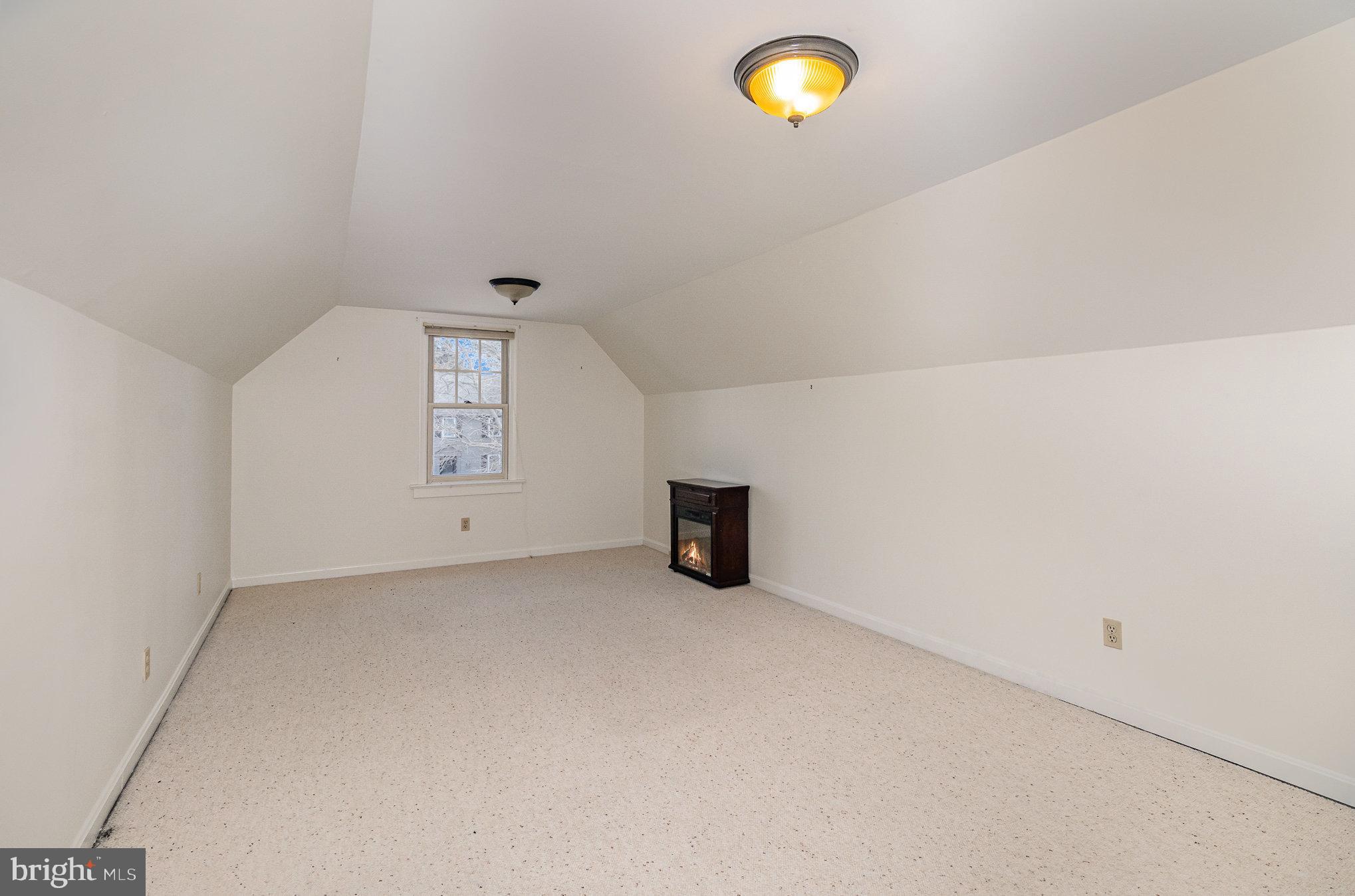 815 WELLINGTON DR