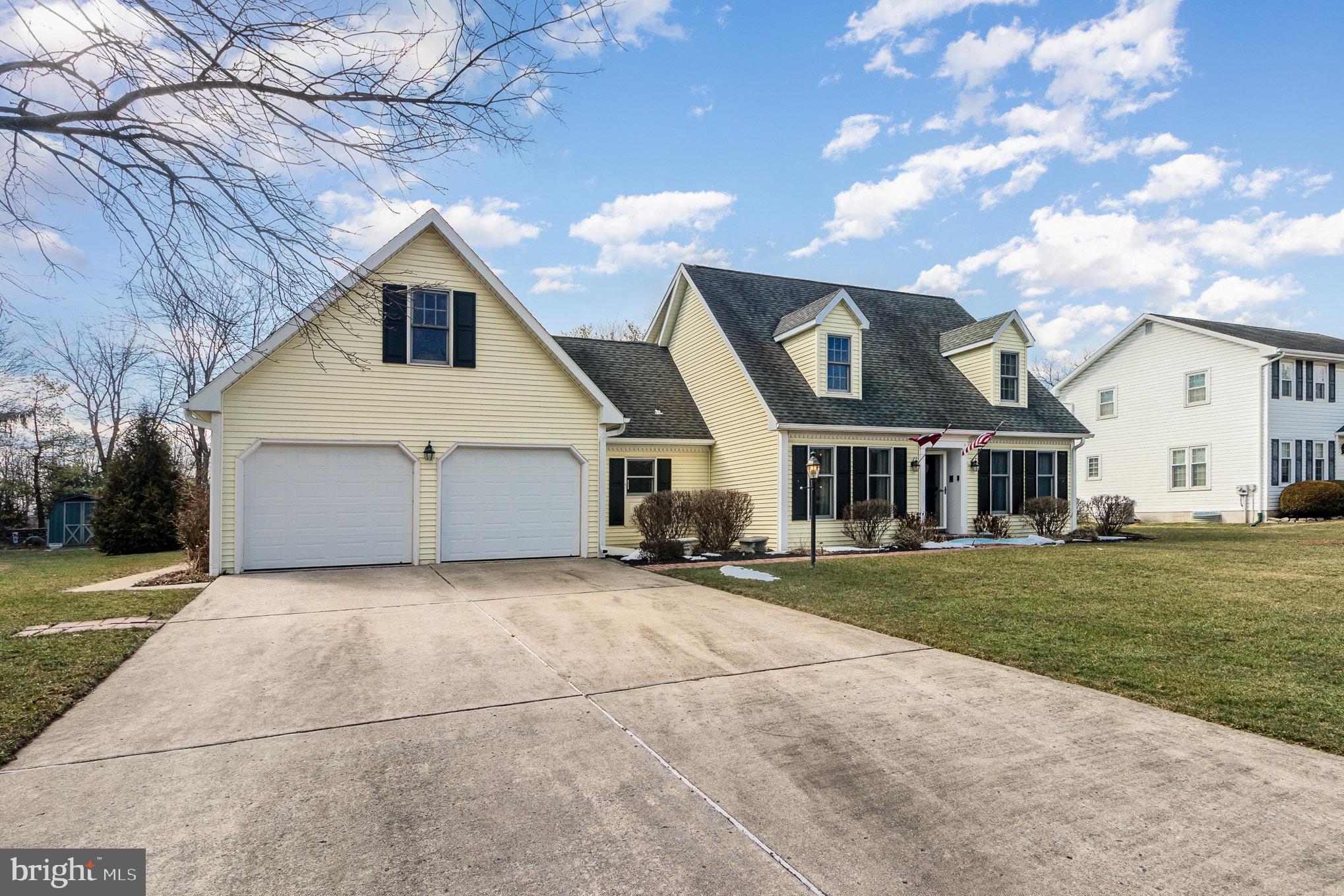 815 WELLINGTON DR