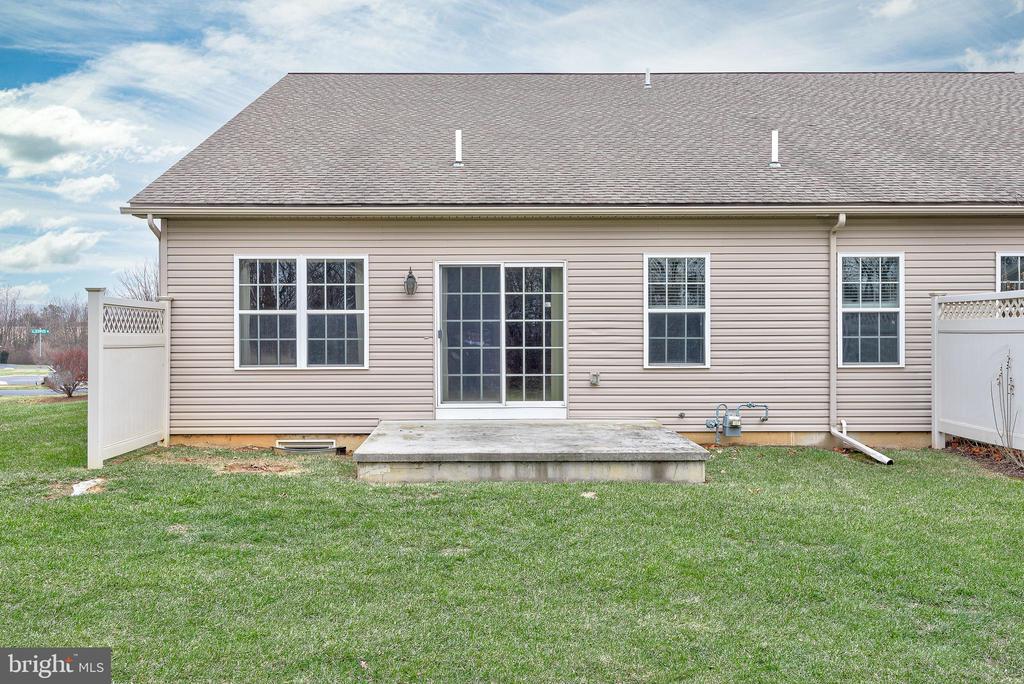 215 STONEHEDGE DR