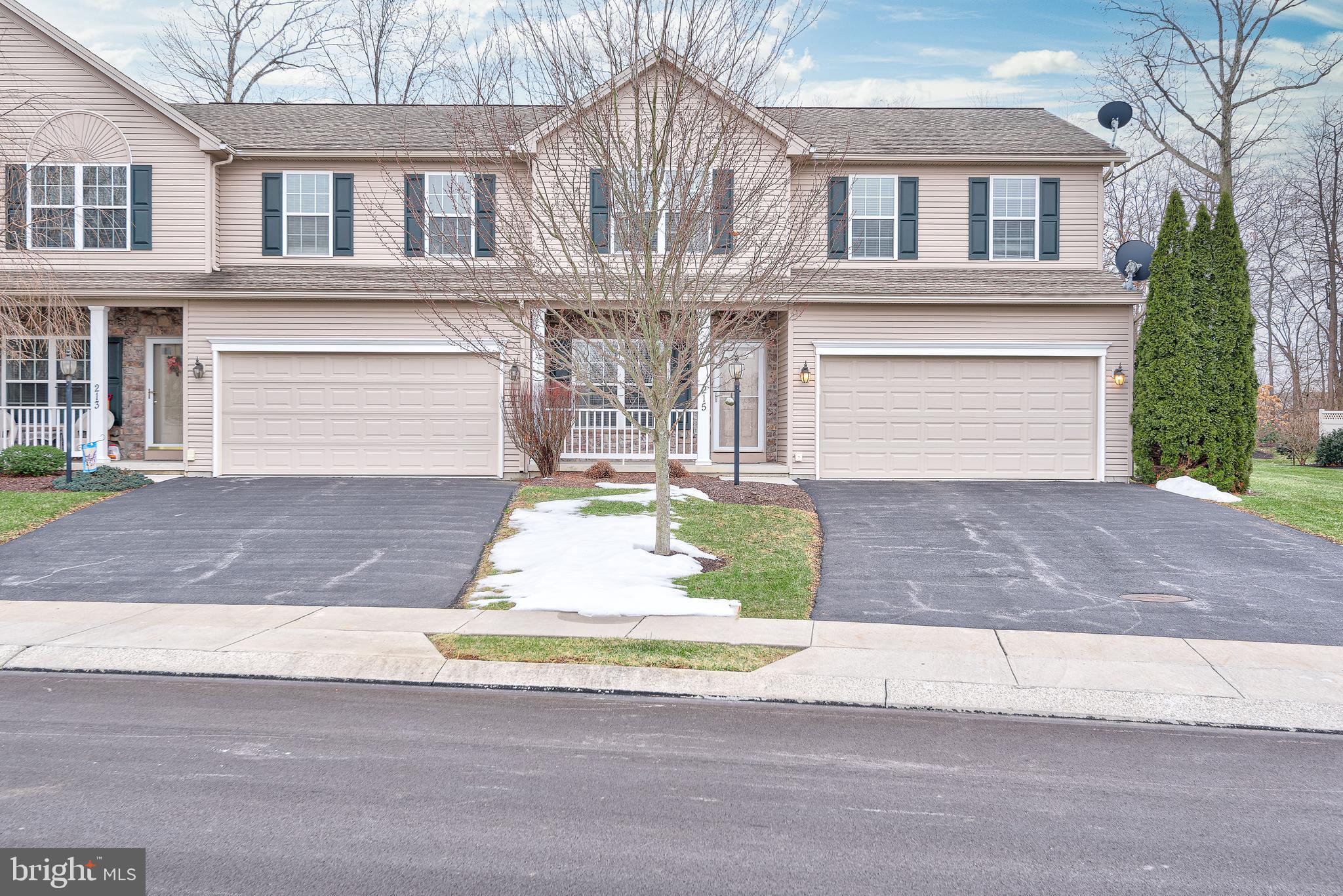 215 STONEHEDGE DR