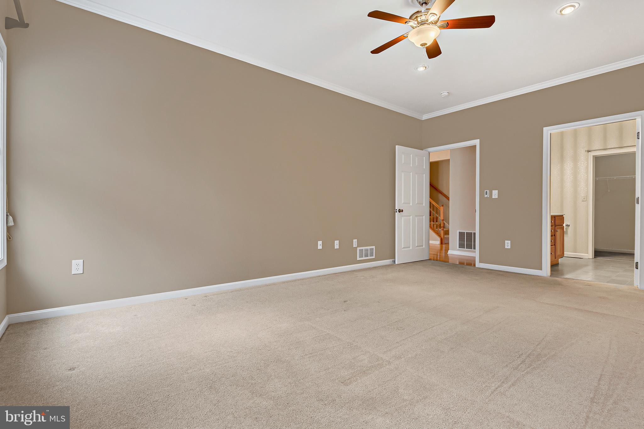 215 STONEHEDGE DR