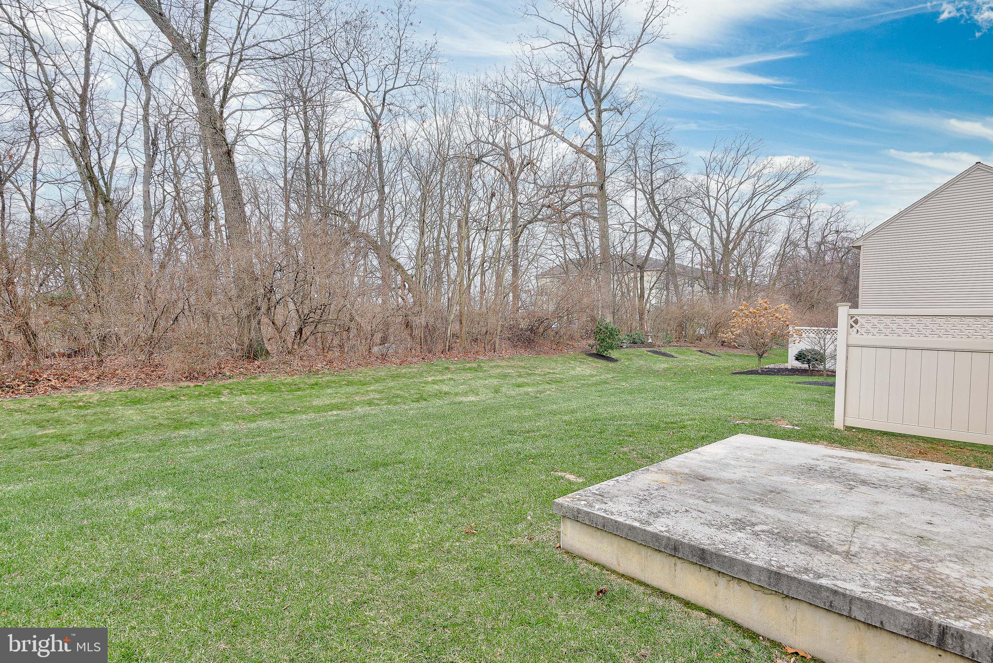 215 STONEHEDGE DR