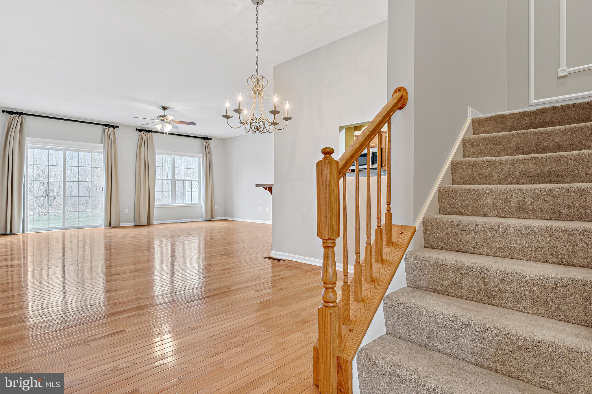 215 STONEHEDGE DR