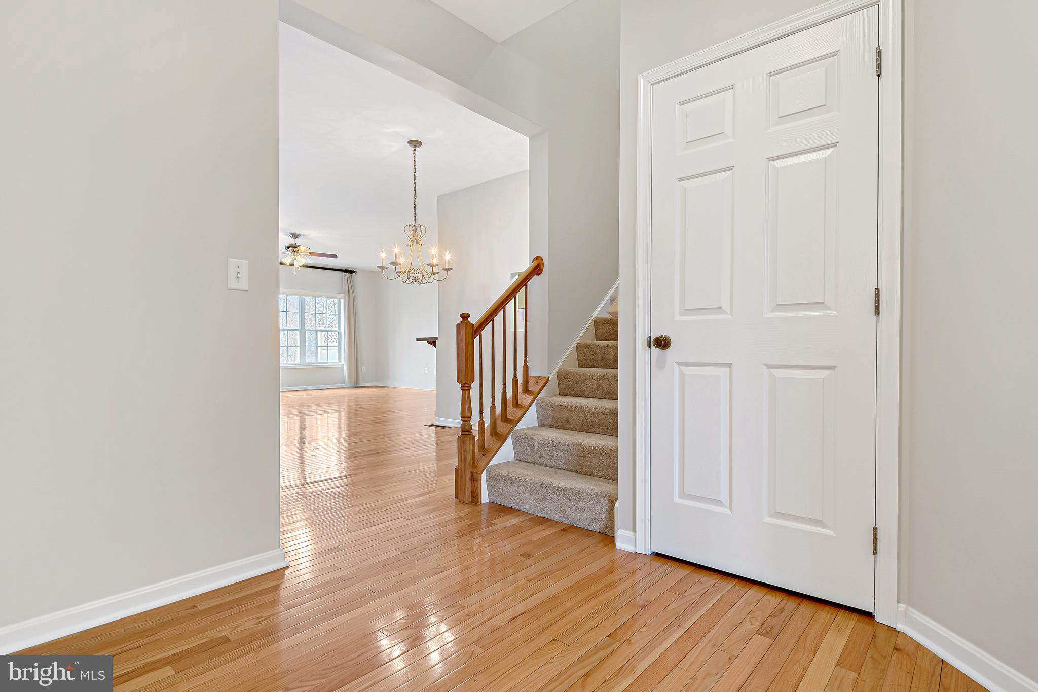 215 STONEHEDGE DR