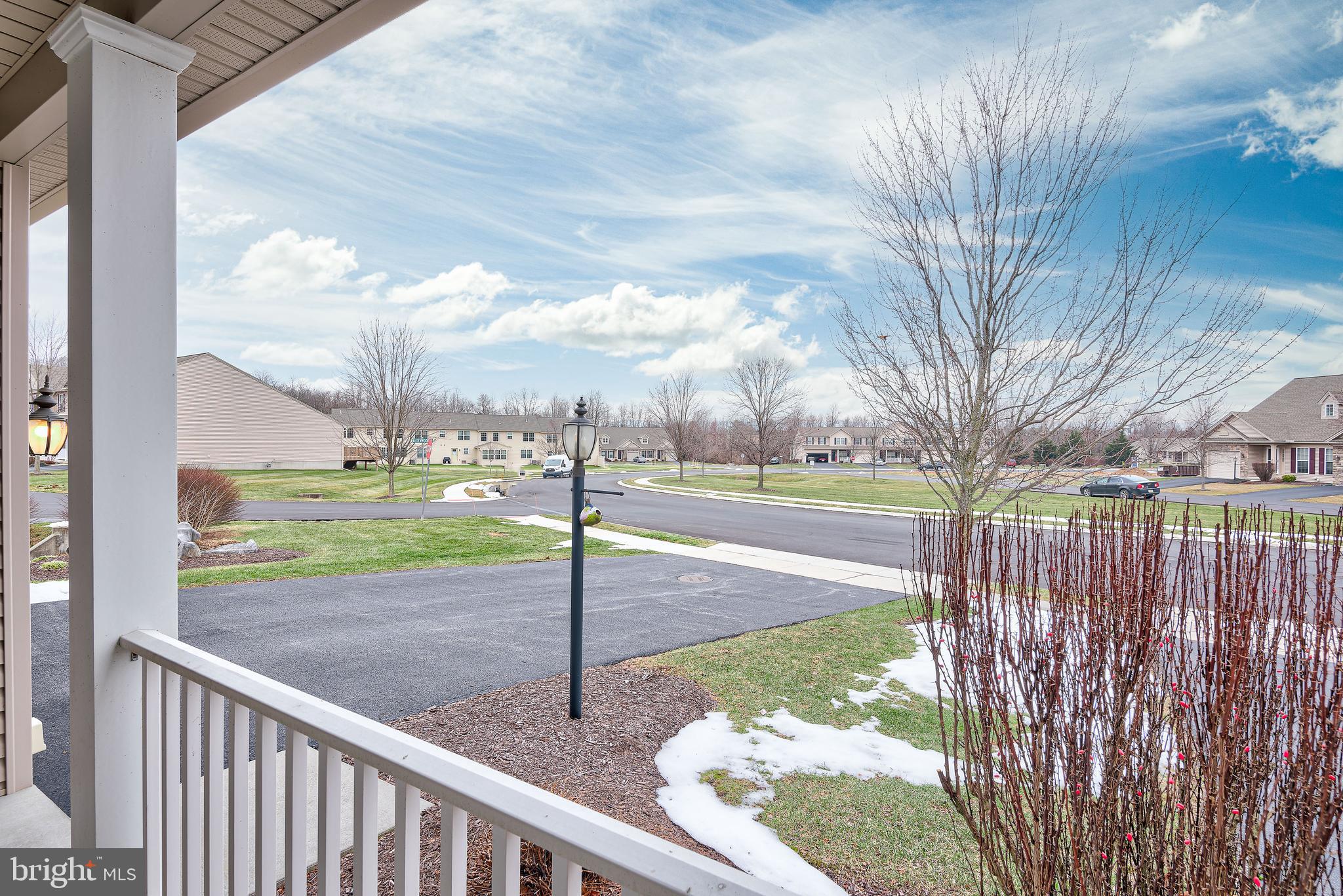 215 STONEHEDGE DR