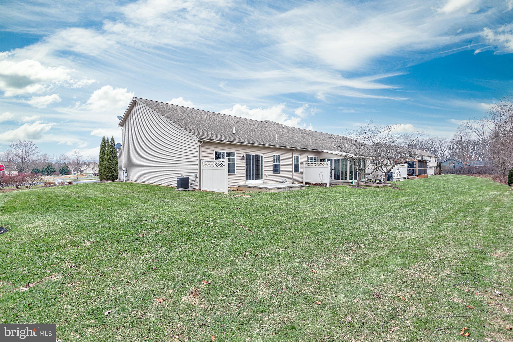 215 STONEHEDGE DR