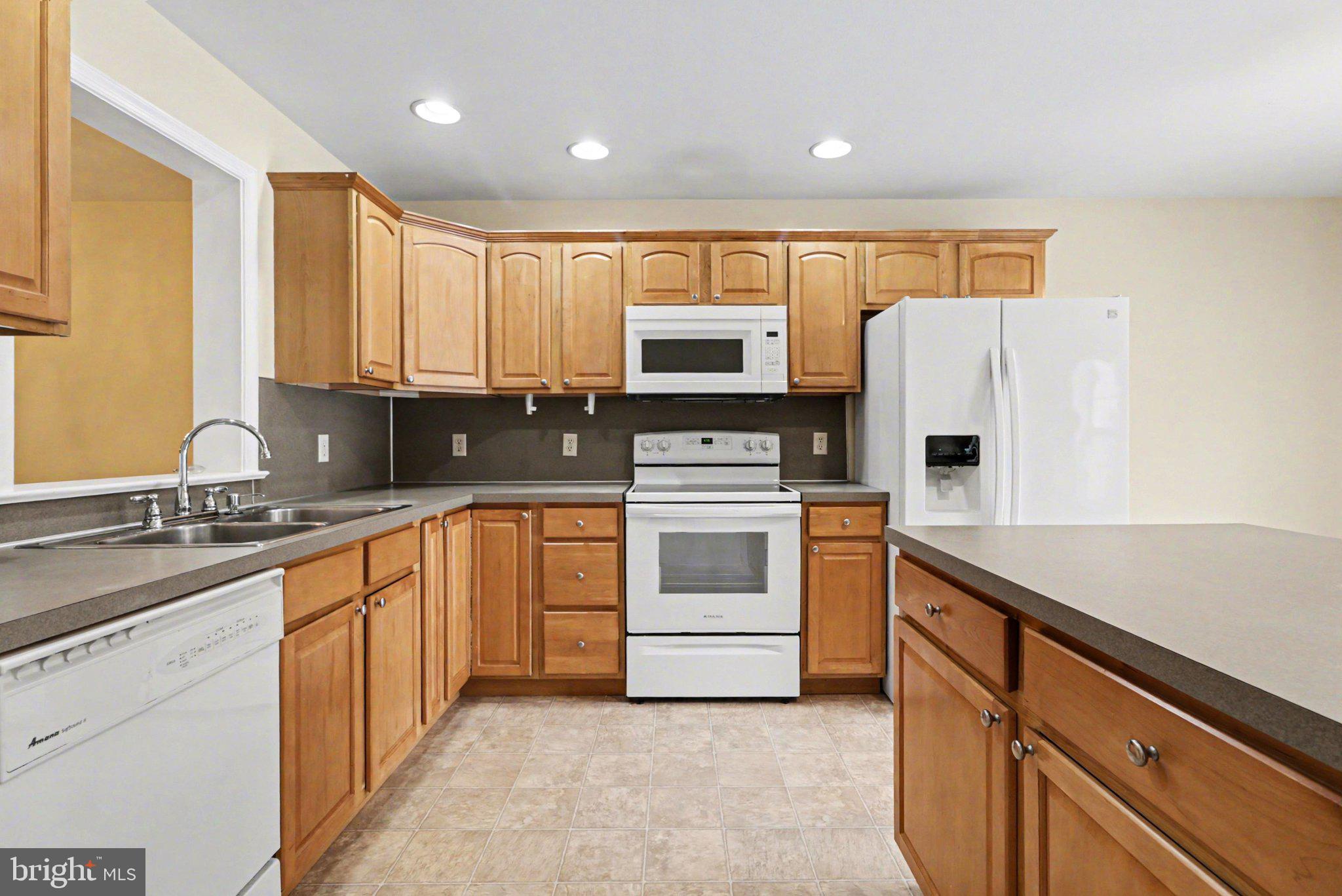 1167 CROSS CREEK DRIVE