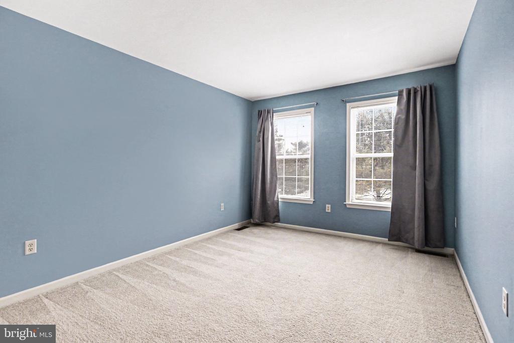 1167 CROSS CREEK DRIVE